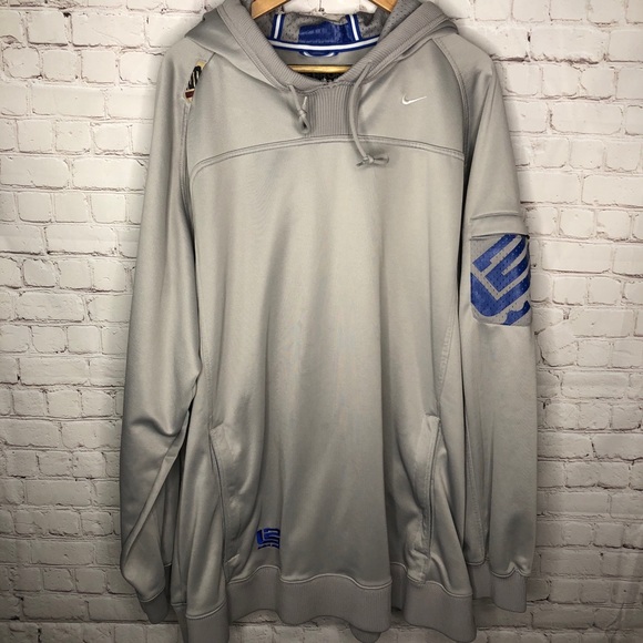 nike lebron sweatshirt